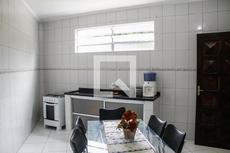 Casa à venda com 167m², 3 quartos e 3 vagas Casa à venda com 167m², 3 quartos e 3 vagasCozinha
