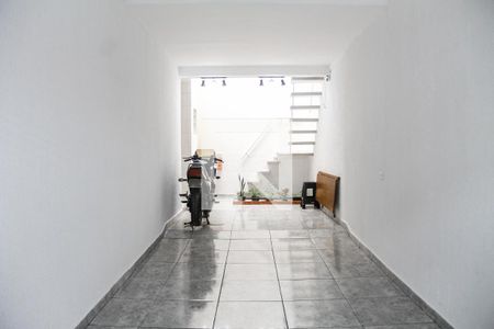 Casa à venda com 167m², 3 quartos e 3 vagas Casa à venda com 167m², 3 quartos e 3 vagasGaragem