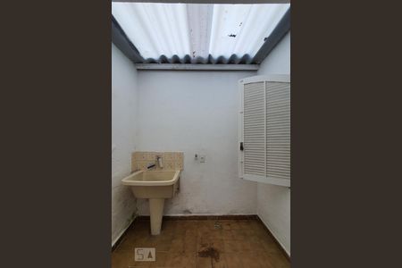 Casa para alugar com 100m², 2 quartos e 1 vagaÁrea de serviço