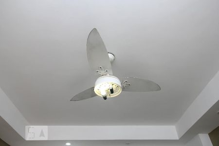 Ventilador de Teto de kitnet/studio para alugar com 1 quarto, 40m² em Centro, Rio de Janeiro