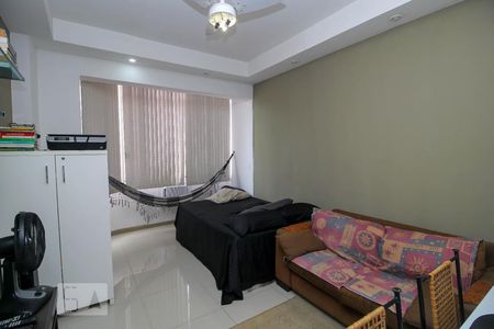 Quarto de kitnet/studio para alugar com 1 quarto, 40m² em Centro, Rio de Janeiro