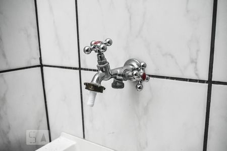 Casa para alugar com 35m², 1 quarto e sem vagaBanheiro - Torneira