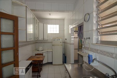 Apartamento à venda com 65m², 2 quartos e sem vagaBanheiro