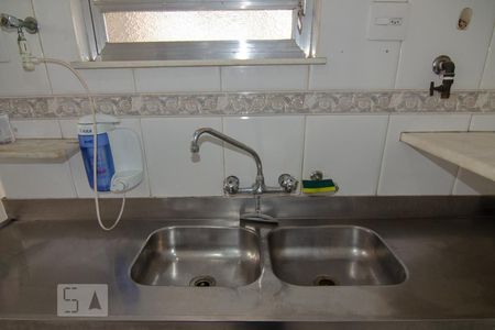 Apartamento à venda com 65m², 2 quartos e sem vagaBanheiro