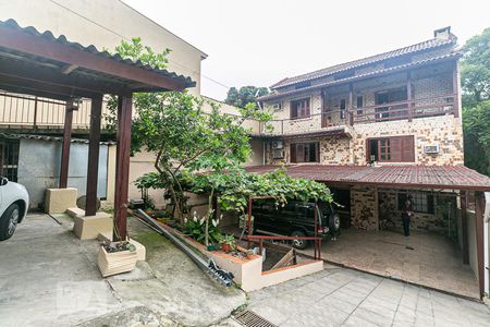 Fachada de casa à venda com 5 quartos, 280m² em Cristal, Porto Alegre