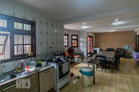 Casa à venda com 280m², 5 quartos e 6 vagasCozinha
