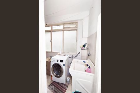 Apartamento à venda com 106m², 3 quartos e sem vagaBanheiro de Serviço