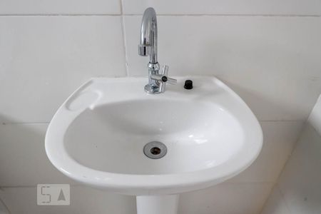 Casa para alugar com 30m², 1 quarto e sem vagaBanheiro