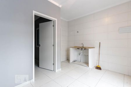 Sala e Cozinha de casa para alugar com 1 quarto, 30m² em Jardim Modelo, São Paulo