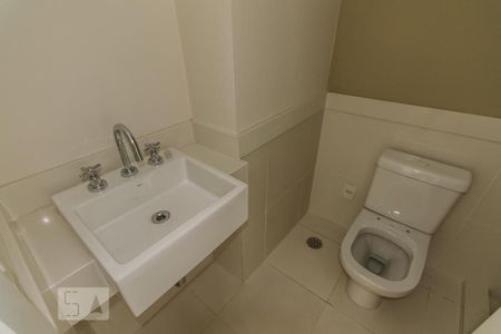 Apartamento à venda com 416m², 3 quartos e 6 vagasBanheiro da Suíte 2