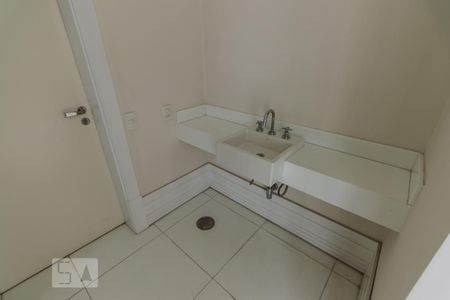 Apartamento à venda com 416m², 3 quartos e 6 vagasBanheiro 4