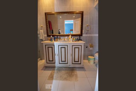 Apartamento à venda com 320m², 4 quartos e 1 vagaBanheiro da Suíte