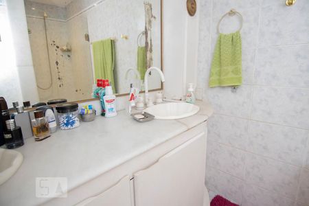 Apartamento à venda com 320m², 4 quartos e 1 vagaBanheiro da Suíte 2