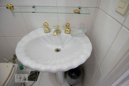 Apartamento à venda com 320m², 4 quartos e 1 vagaBanheiro Social 2