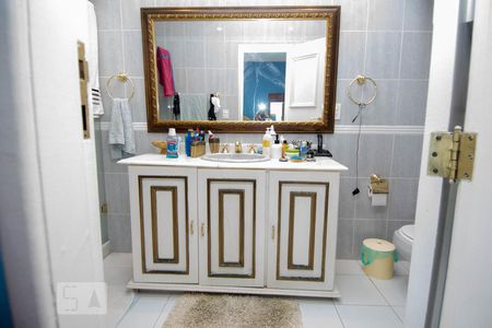 Apartamento à venda com 320m², 4 quartos e 1 vagaBanheiro da Suíte