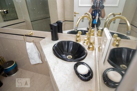 Apartamento à venda com 320m², 4 quartos e 1 vagaBanheiro Social