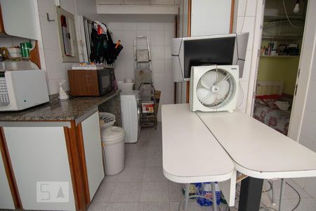 Apartamento à venda com 320m², 4 quartos e 1 vagaÁrea de Serviço
