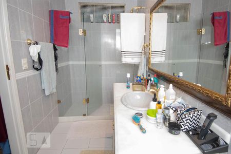 Apartamento à venda com 320m², 4 quartos e 1 vagaBanheiro da Suíte