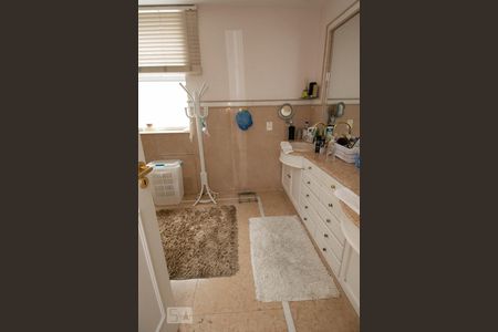 Apartamento à venda com 320m², 4 quartos e 1 vagaBanheiro da Suíte 4