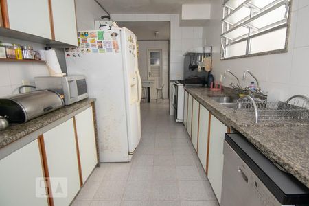 Apartamento à venda com 320m², 4 quartos e 1 vagaCozinha