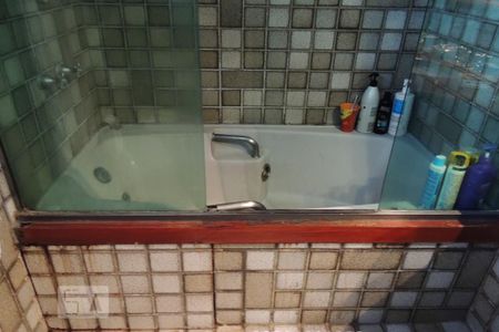 Casa de condomínio à venda com 301m², 4 quartos e 4 vagasQuarto 4 - Suíte