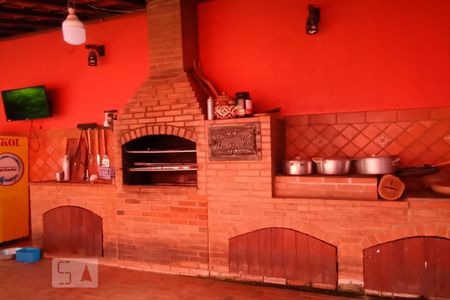 Casa de condomínio à venda com 301m², 4 quartos e 4 vagas Casa de condomínio à venda com 301m², 4 quartos e 4 vagasÁrea comum - Churrasqueira