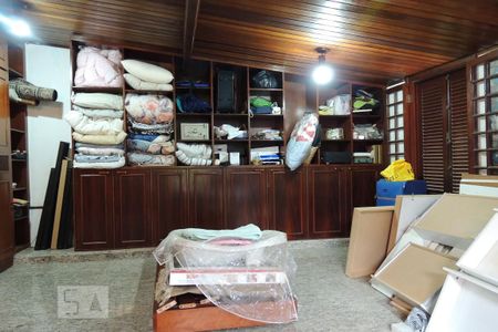 Casa de condomínio à venda com 301m², 4 quartos e 4 vagasCloset do quarto 4