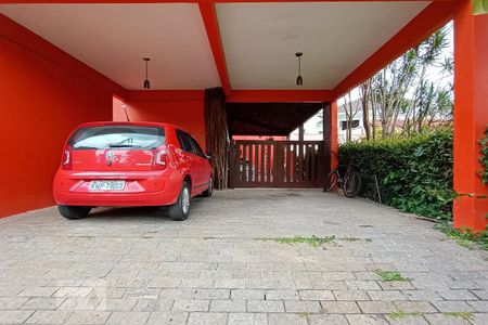 Casa de condomínio à venda com 301m², 4 quartos e 4 vagas Casa de condomínio à venda com 301m², 4 quartos e 4 vagasGaragem