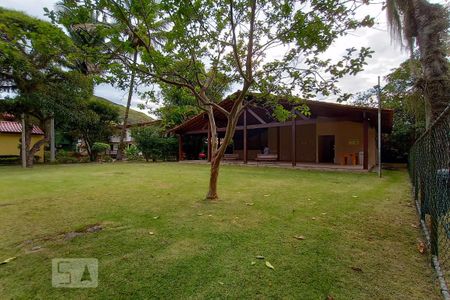 Casa de condomínio à venda com 301m², 4 quartos e 4 vagas Casa de condomínio à venda com 301m², 4 quartos e 4 vagasÁrea comum