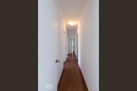 Corredor de apartamento para alugar com 3 quartos, 98m² em Cerqueira César, São Paulo