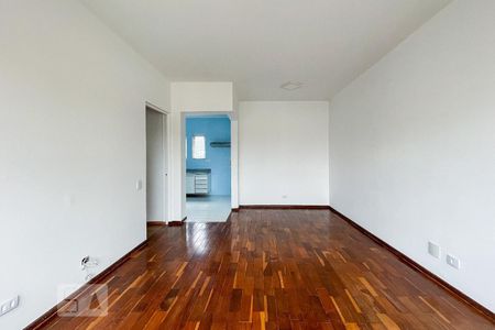 Sala de apartamento para alugar com 3 quartos, 98m² em Cerqueira César, São Paulo