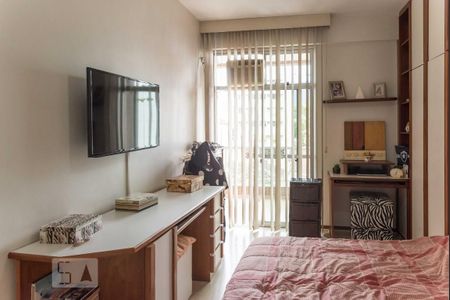 Apartamento à venda com 134m², 3 quartos e 2 vagasSuíte 