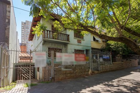 Casa à venda com 458m², 8 quartos e 6 vagasFachada