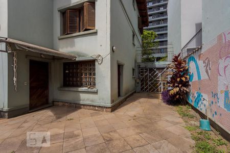 Casa à venda com 458m², 8 quartos e 6 vagasPátio