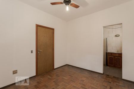 Casa à venda com 458m², 8 quartos e 6 vagasSuíte 1