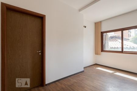 Casa à venda com 458m², 8 quartos e 6 vagasQuarto 2
