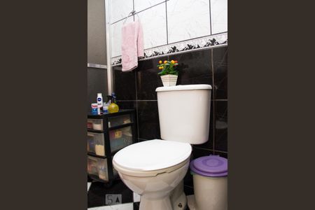 Casa à venda com 120m², 4 quartos e 2 vagasBanheiro - 2º Andar