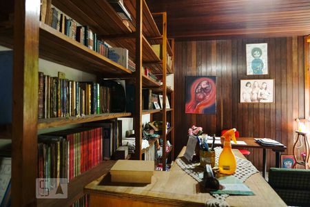 Casa à venda com 600m², 5 quartos e 10 vagasSuíte 1