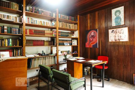 Casa à venda com 600m², 5 quartos e 10 vagasSuíte 1