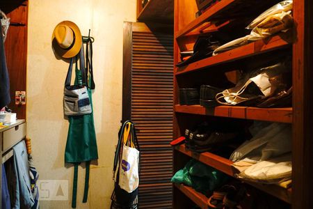 Casa à venda com 600m², 5 quartos e 10 vagasCloset da Suíte 4