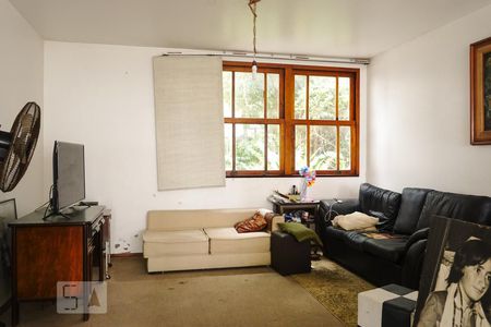 Casa à venda com 600m², 5 quartos e 10 vagasHall da Escada