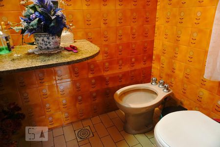 Casa à venda com 600m², 5 quartos e 10 vagasBanheiro da Suíte 1