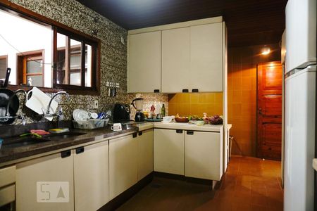 Casa à venda com 600m², 5 quartos e 10 vagasCozinha