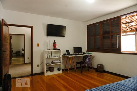 Casa à venda com 600m², 5 quartos e 10 vagasSuíte3