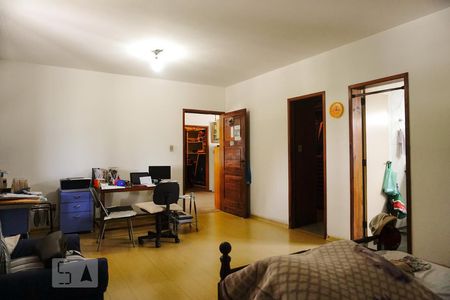Casa à venda com 600m², 5 quartos e 10 vagasSuíte 4