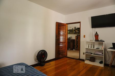 Casa à venda com 600m², 5 quartos e 10 vagasSuíte3