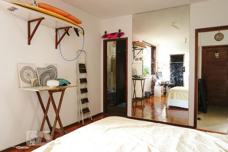 Casa à venda com 600m², 5 quartos e 10 vagasSuíte 2