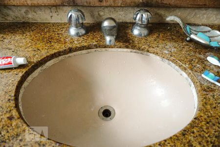 Casa à venda com 600m², 5 quartos e 10 vagasBanheiro da Suíte3