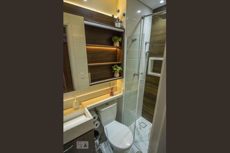 Banheiro de apartamento para alugar com 2 quartos, 48m² em Vila Matilde, São Paulo