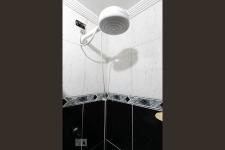 Apartamento à venda com 58m², 2 quartos e 1 vagaDetalhe banheiro